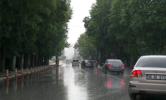 Eskişehir’de sağanak yağış