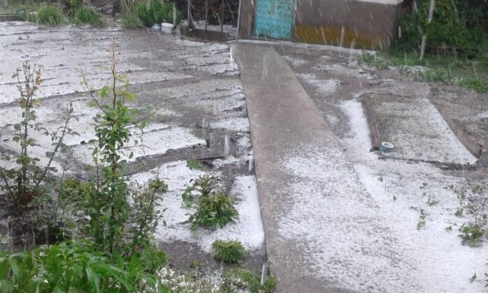 Eskişehir’e fındık büyüklüğünde dolu yağdı