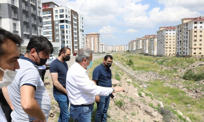 Esnaf TOKİ bölgesi çevre düzenleme çalışmalarıyla daha güzel