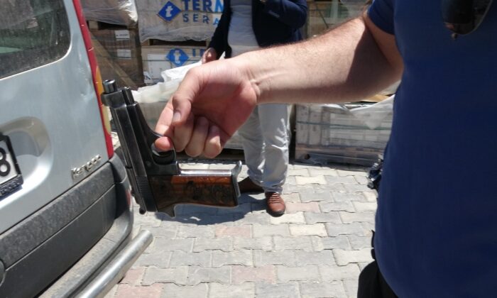 Esnafla nakliyeci arasında arbede