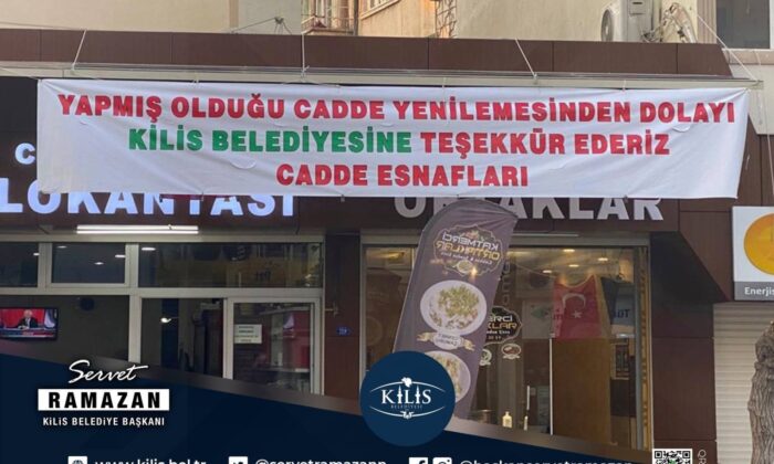 Esnaflardan Belediyeye pankartlı teşekkür
