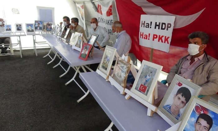 Evlat nöbetindeki aileler çocuklarını HDP’den istiyor