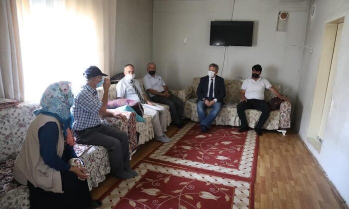 Evlerinin anahtarını Başkan Palancıoğlu verdi