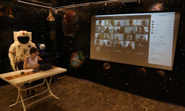 Eyüpsultan Astronomi Yaz Okulu online eğitimle başlıyor