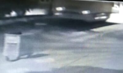 Fabrika işçilerini taşıyan otobüsün devrilme anı kamerada