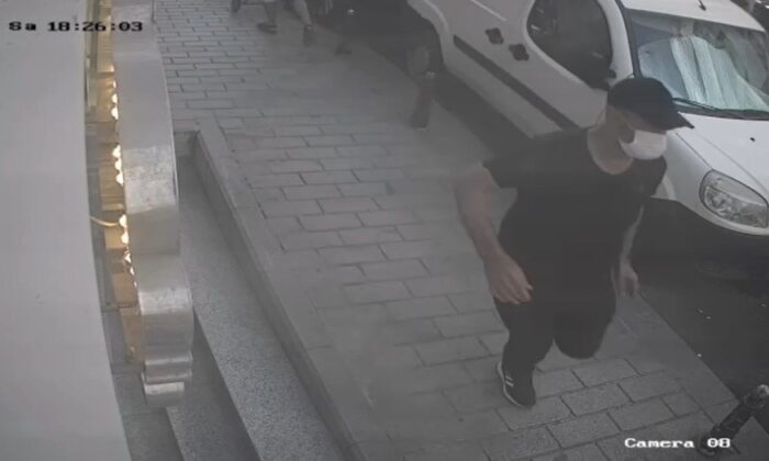 Fatih’te ‘silkeleme’ yöntemiyle hırsızlık