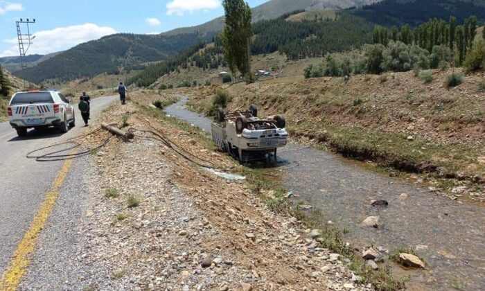 Feke yolunda kaza: 5 yaralı