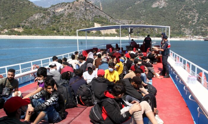 Fethiye’de 97 kaçak göçmen yakalandı