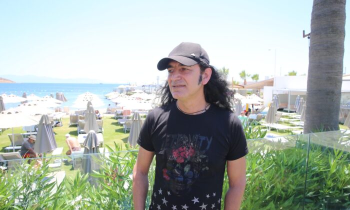 Filistin için “Yıkılsın İsrail” şarkısı söyleyen Murat Kekilli: “İsrail’e değil, Filistin’e gitmek isterim”