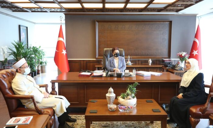 Filistinli aktivist Halavani ve Ali Erbaş’tan Bakan Yanık’a ziyaret