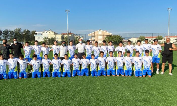 Futbolculardan Başkan Atabay’a galibiyet sözü