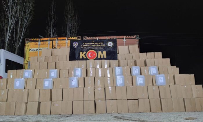 Gaziantep’te 12 ton kaçak etil alkol ele geçirildi