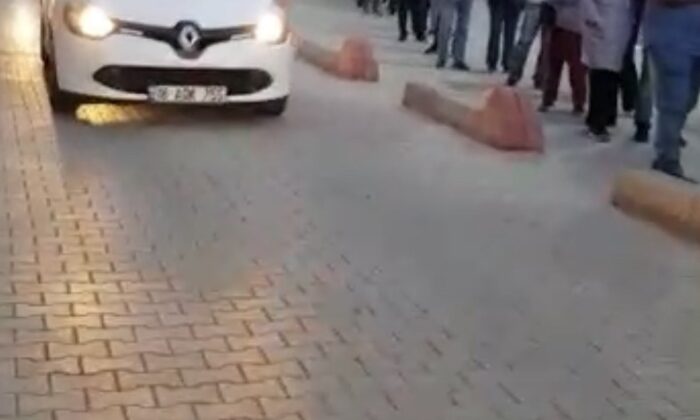 Gemlik ve Mudanya’da aşı kuyruğu