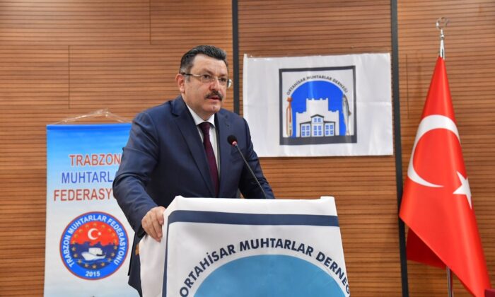 Genç: ”Muhtarlarımızı, mesai arkadaşlarımız olarak görüyoruz”