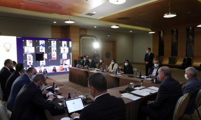 Gençlerden Cumhurbaşkanı Erdoğan’a Babalar Günü sürprizi