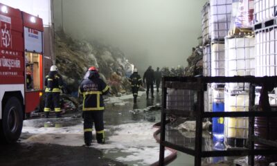 Geri dönüşüm fabrikasında korkutan yangın