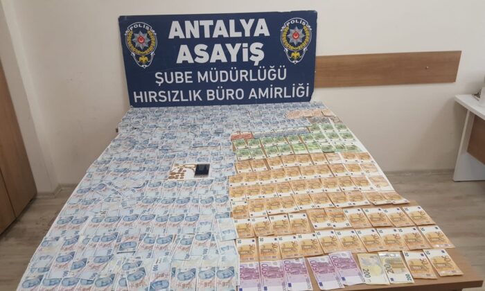 Girdiği evden çok sayıda ziynet eşyası ve para çalan hırsız tutuklandı