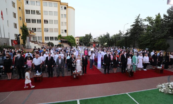 GKV Özel Ortaokulu’nda coşkulu kep töreni