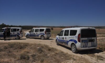 Göçmenler otobüsten inip kaçtı polis ve jandarma kovaladı