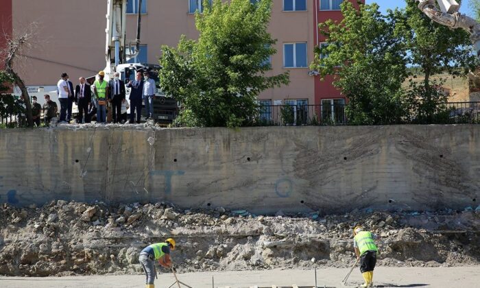 Gökçedere’de 12 derslikli ilkokulun yapımına başlandı