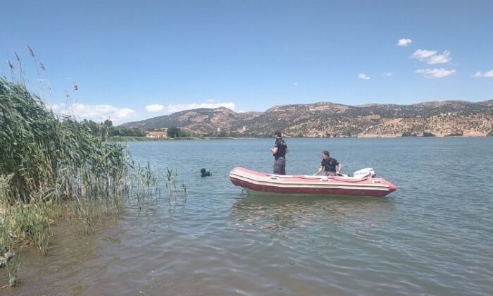 Gölde ‘insan kafası var’ ihbarı ekipleri alarma geçirdi
