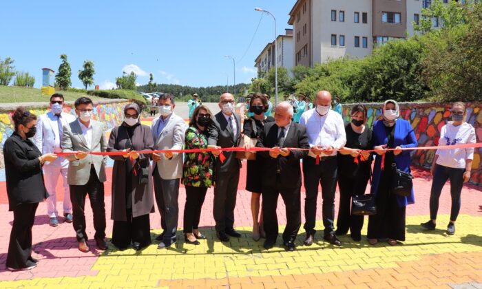 Gönüllülük merkezi ve gençlik sokağı açıldı