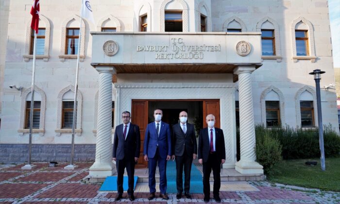 Gümüşhane Üniversitesi Rektörü Zeybek’ten Rektör Türkmen’e ziyaret