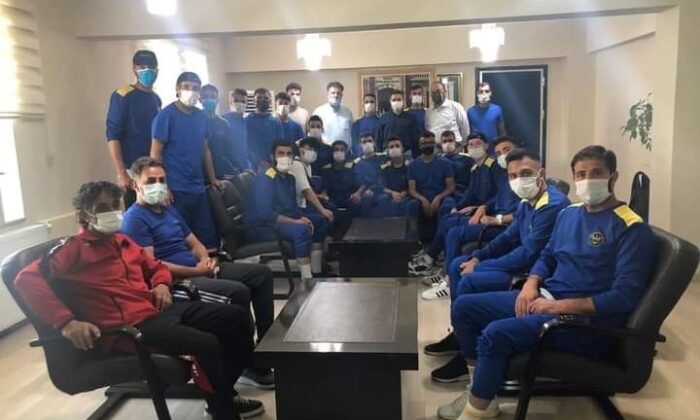 Güroymak Spor Kulübü heyetinden Kaymakam Zeyrek’e ziyaret