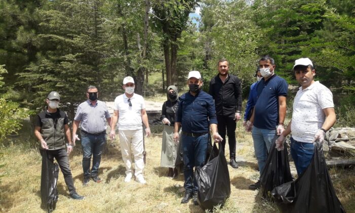Hakkari AK Parti’den temizlik kampanyası