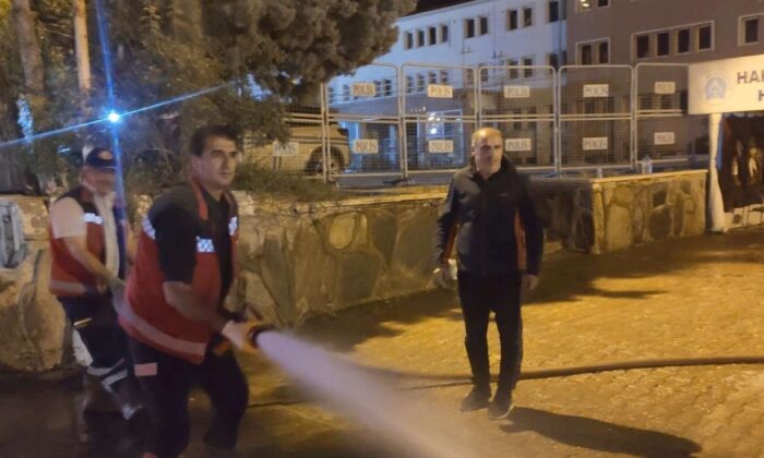 Hakkari’de cadde ve sokaklar yıkandı