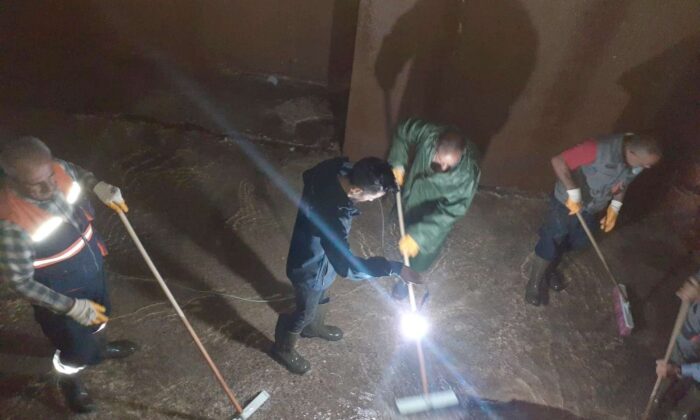 Hakkari’de su depoları temizlendi