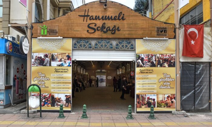 Hanımeli Sokağı kente renk katıyor