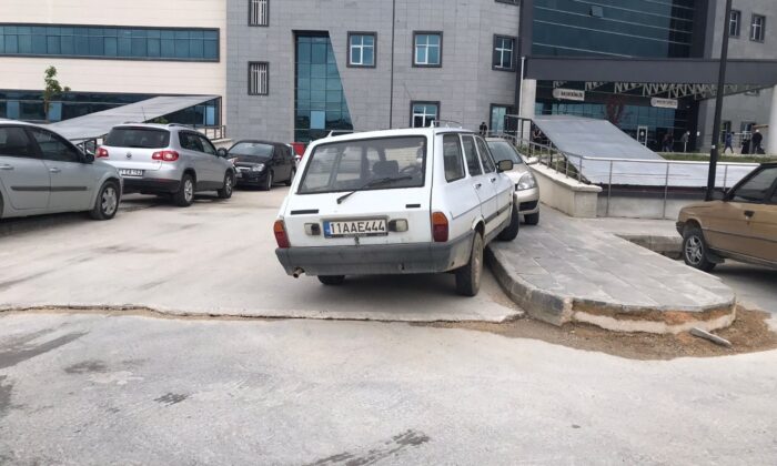 Hastanede araç park yeri sorunu