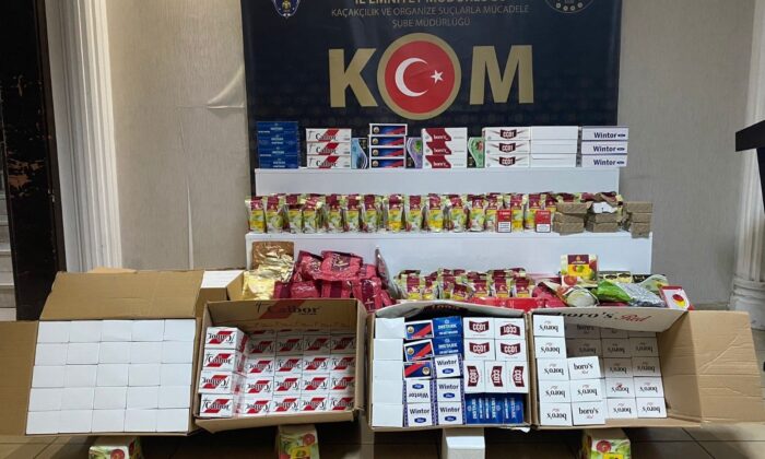 Hatay’da kaçak sigara malzemeleri ele geçirildi