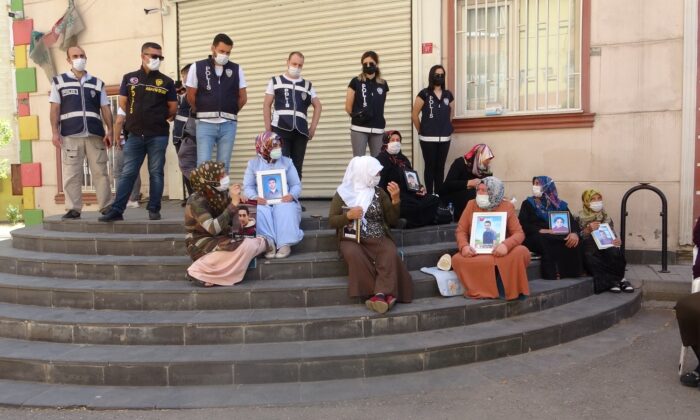 HDP önündeki ailelerin direnişi sürüyor