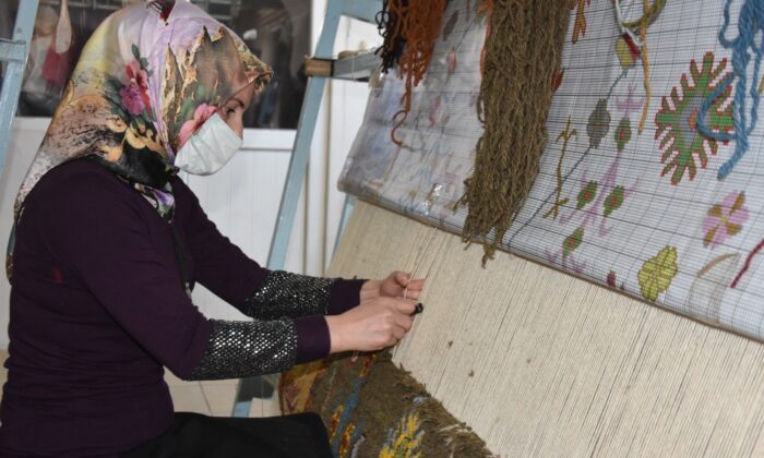 Hizanlı kadınlardan 150 yıl ömürlü halılar