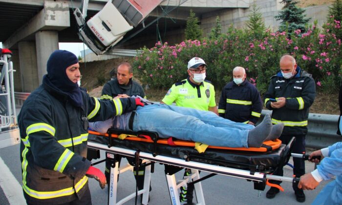 Hızını alamayınca facianın eşiğinden döndü