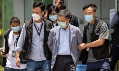 Hong Kong’da muhalif gazeteye 500 polisle baskın