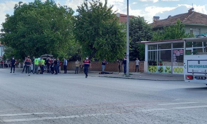 Husumetlisine ateş ettikten sonra intihar etti