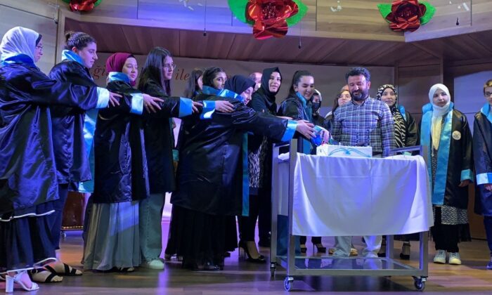 İkra kolejinde mezuniyet coşkusu