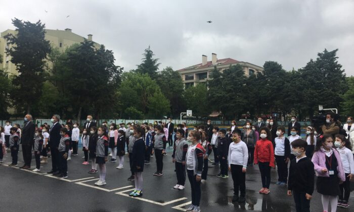 İlkokullar ve anaokullarında yüz yüze eğitim başladı