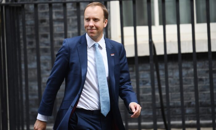 İngiltere Sağlık Bakanı Hancock istifa etti