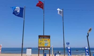 İnkumu plajında mavi bayraklar göndere çekildi