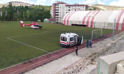İnşaattan düşen işçi ambulans helikopterle sevk edildi
