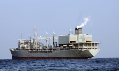 İran donanmasına ait Umman Denizi’nde batan gemide 33 mürettebat yaralandı