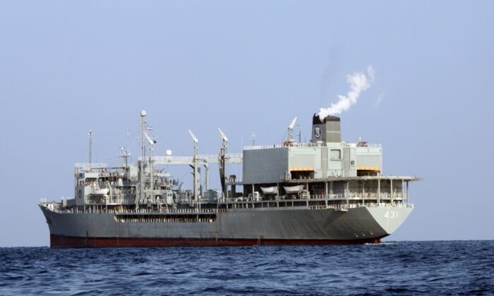 İran donanmasına ait Umman Denizi’nde batan gemide 33 mürettebat yaralandı