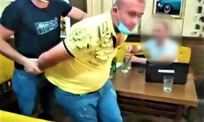 İş adamlarının uygunsuz görüntülerini çeken çeteye pazarlık masasında operasyon