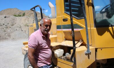 İş makinesinin kepçe hidroliğinin üstü 3 yıldır kuş yuvası oldu