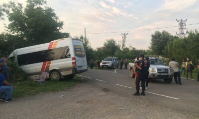 İşçi servisi kamyonetle çarpıştı: 1 yaralı