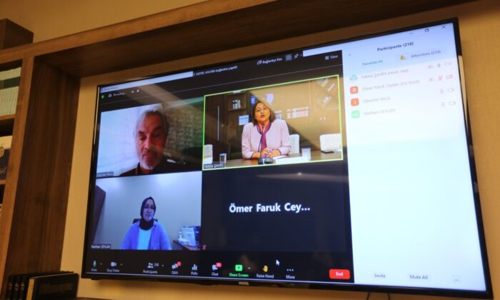 İskender Pala “Medeniyet Akademisi Zoom Söyleşileri”nde gençlerle buluştu